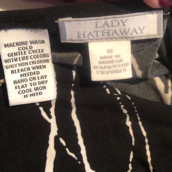 Elegant black with white flowers dress - Picture 2 of 5